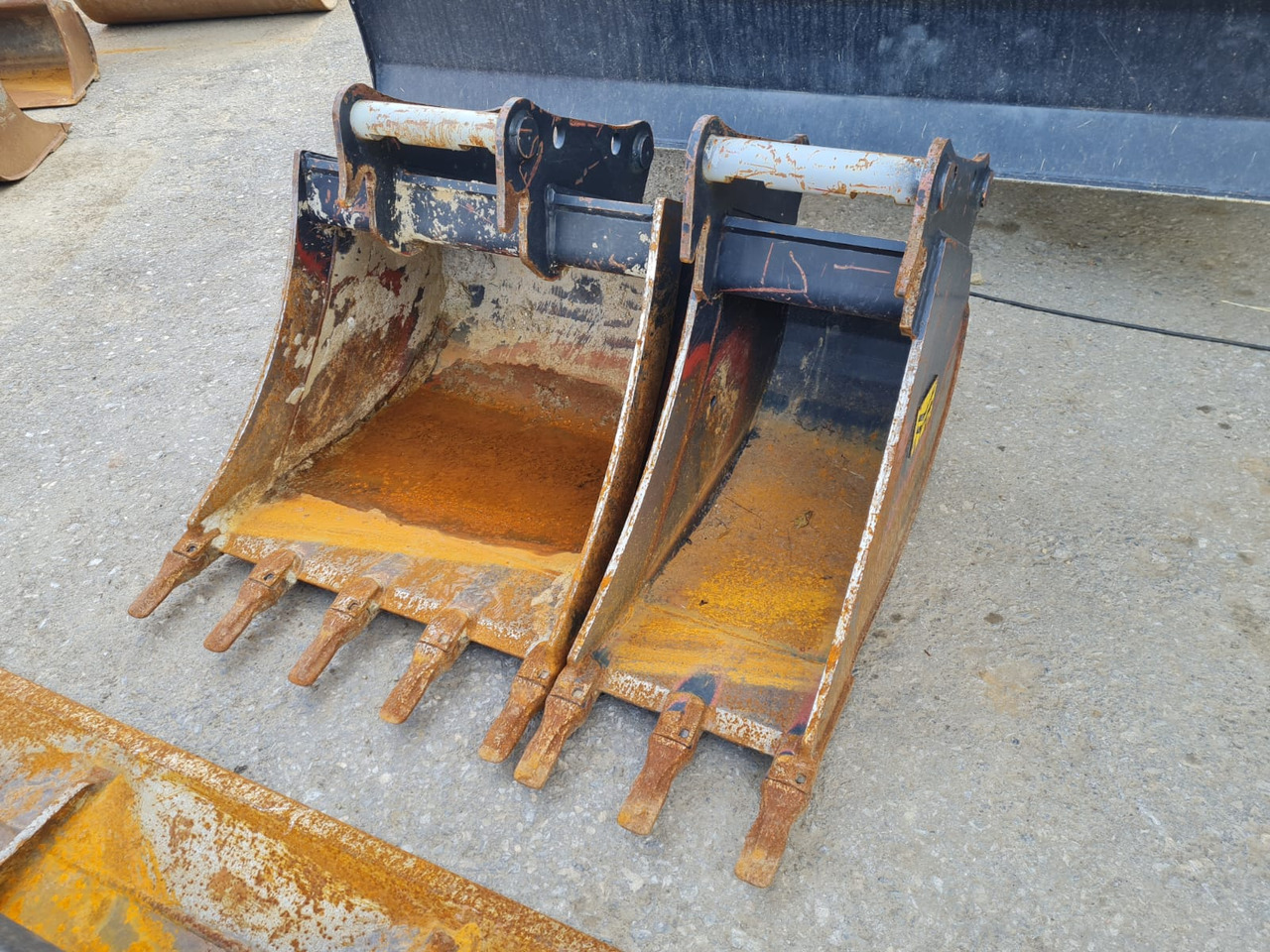 Bucket package for Yanmar B 95 W - Ekskavatora kauss - Riteņu ekskavators: foto 2 Bucket package for Yanmar B 95 W - Ekskavatora kauss - Riteņu ekskavators: foto 2