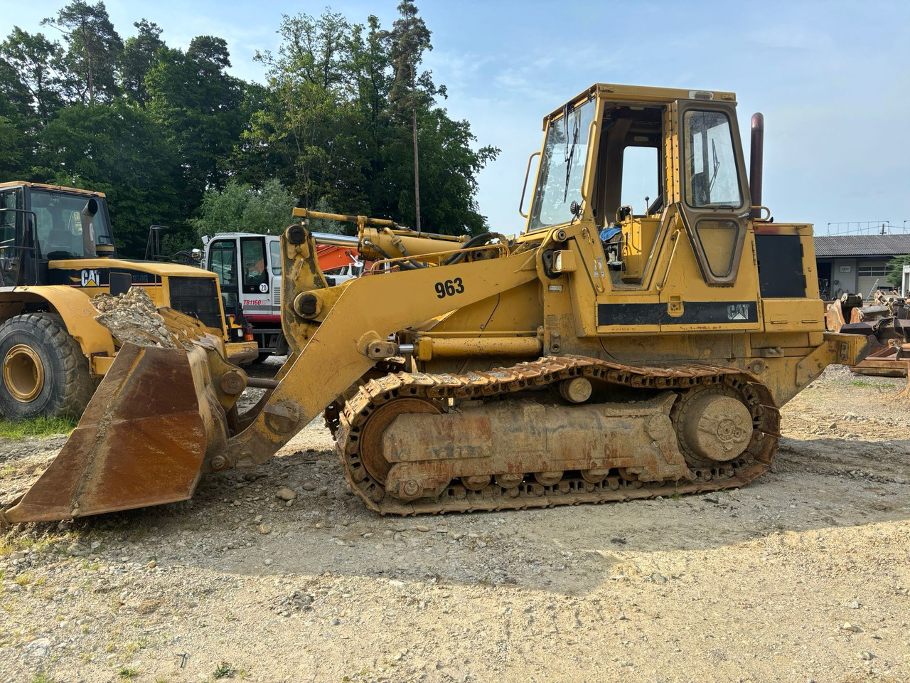 CATERPILLAR 963 - Buldozers: foto 1 CATERPILLAR 963 - Buldozers: foto 1
