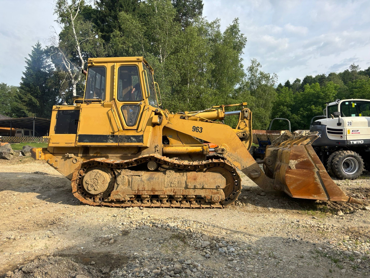 CATERPILLAR 963 - Buldozers: foto 2 CATERPILLAR 963 - Buldozers: foto 2