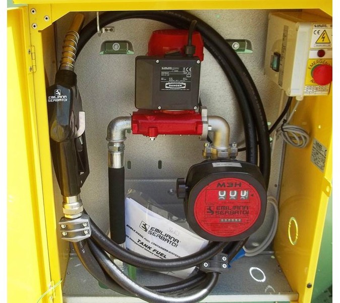 Jaunā Uzglabāšanas tvertne Emiliana Serbatoi TF3 Dieseltank: foto 7 Jaunā Uzglabāšanas tvertne Emiliana Serbatoi TF3 Dieseltank: foto 7