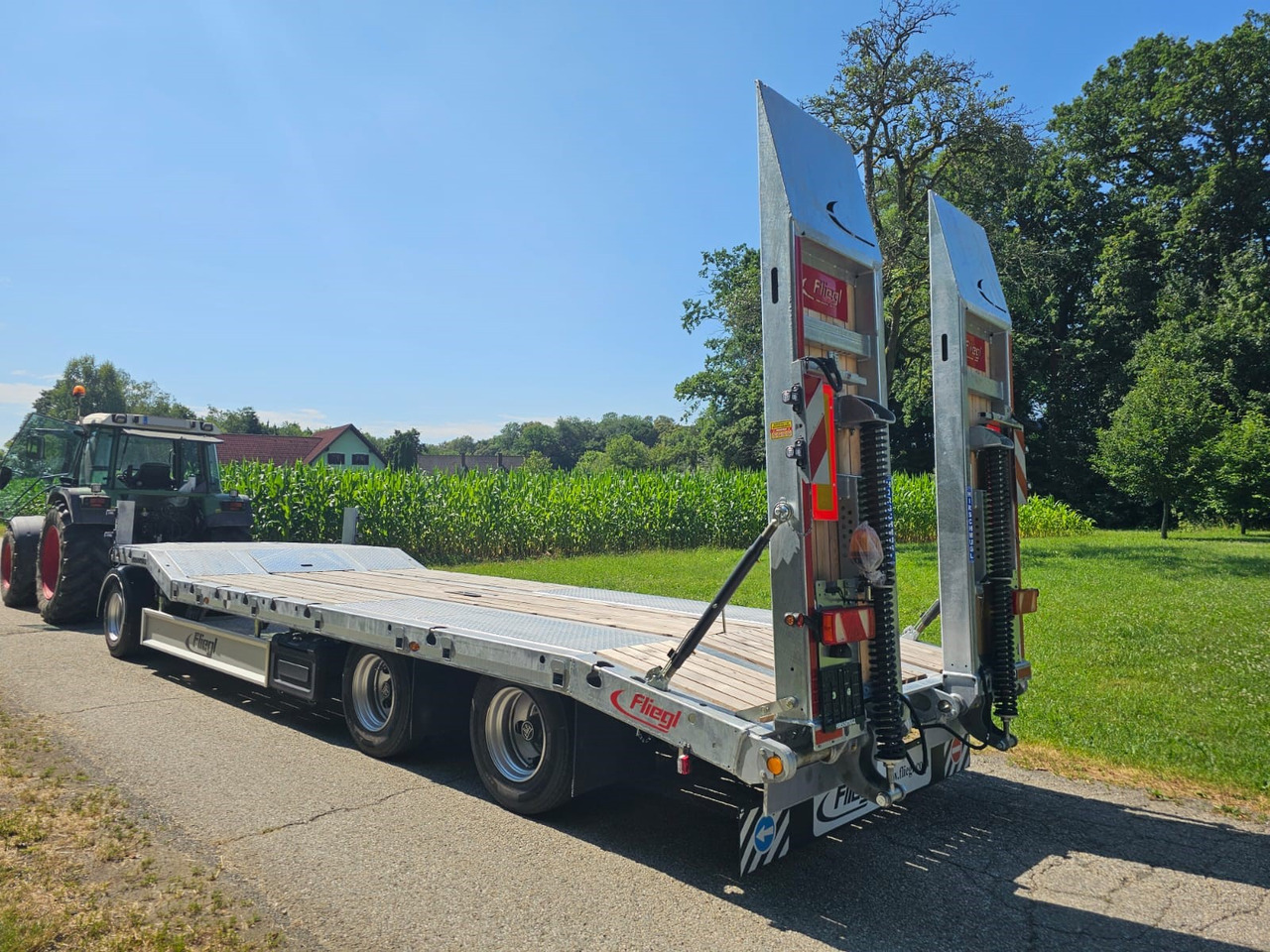 FLIEGL DTS-S 300 - Piekabe zema profila platforma: foto 5 FLIEGL DTS-S 300 - Piekabe zema profila platforma: foto 5