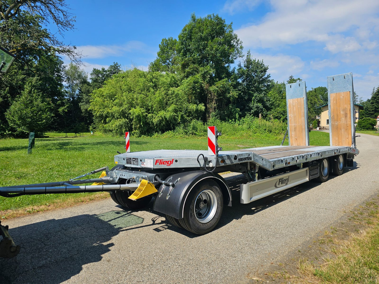 FLIEGL DTS-S 300 - Piekabe zema profila platforma: foto 4 FLIEGL DTS-S 300 - Piekabe zema profila platforma: foto 4