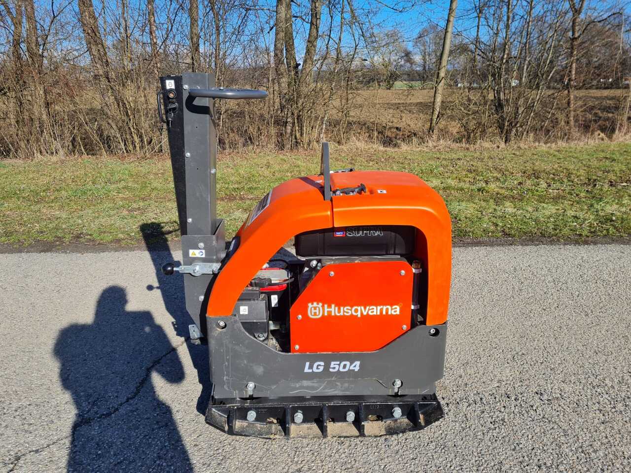 Husqvarna LG 504 - Vibrobliete: foto 1 Husqvarna LG 504 - Vibrobliete: foto 1