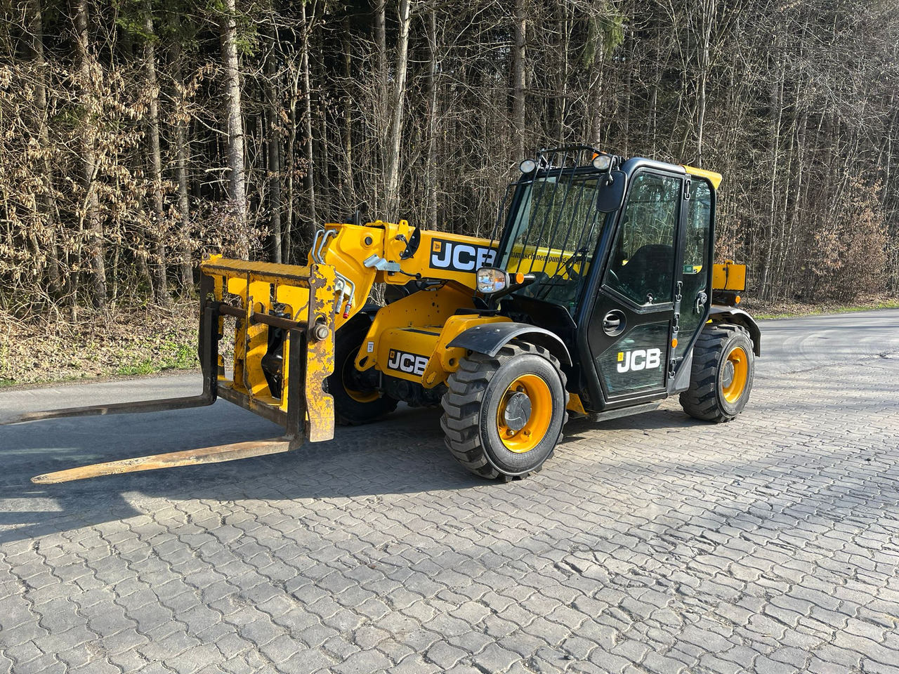 JCB 525-60 - Teleskopiskais iekrāvējs: foto 3 JCB 525-60 - Teleskopiskais iekrāvējs: foto 3