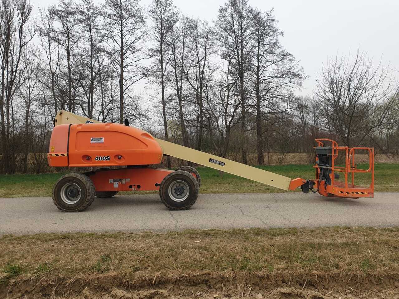 JLG 400 S - Teleskopiskais pacēlājs: foto 2 JLG 400 S - Teleskopiskais pacēlājs: foto 2