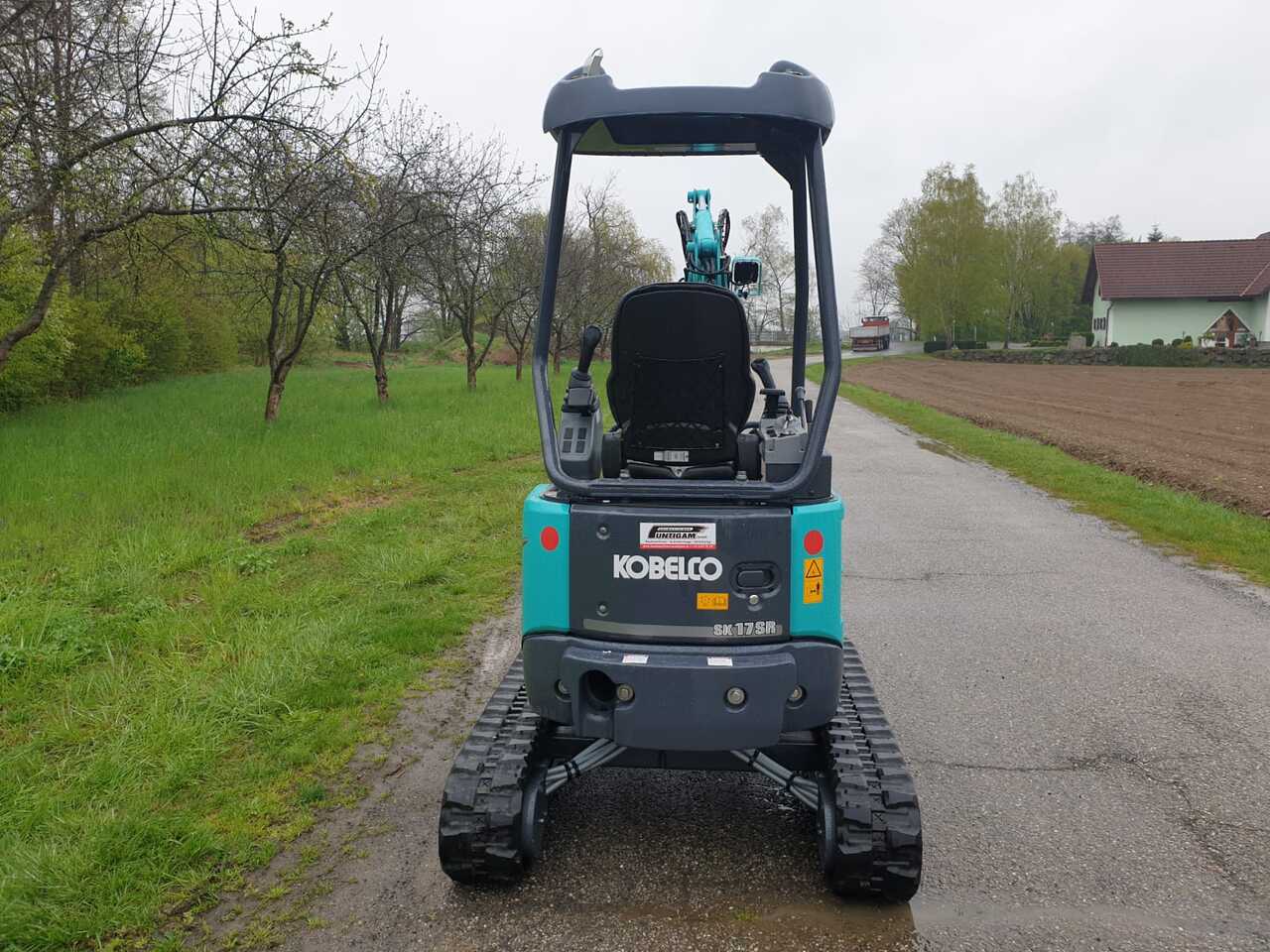 KOBELCO SK 17 SR-3E - Mini-ekskavators: foto 5 KOBELCO SK 17 SR-3E - Mini-ekskavators: foto 5