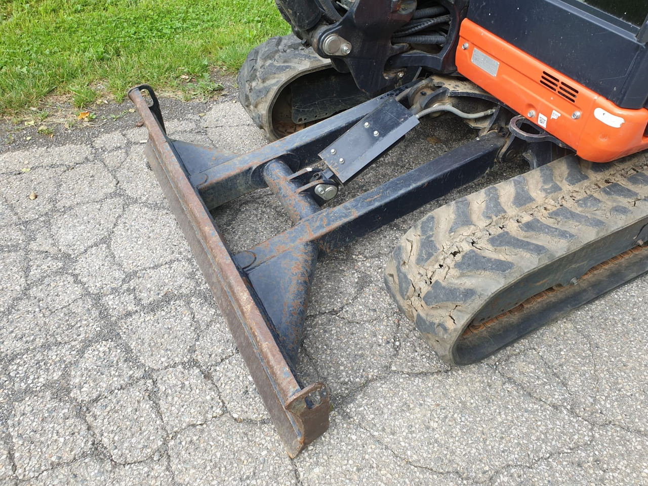 Mini-ekskavators KUBOTA KX 030-4: foto 10