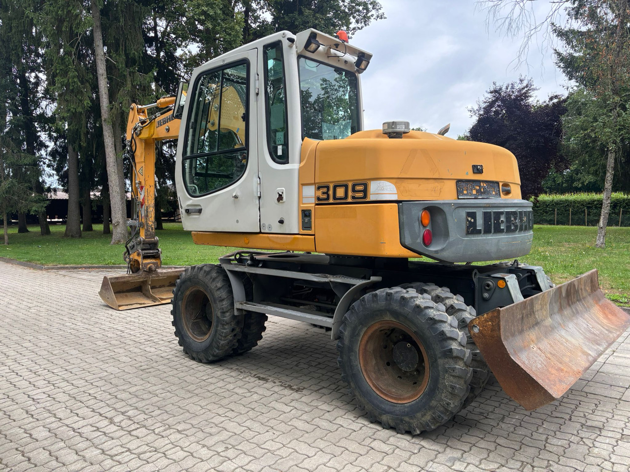 LIEBHERR A 309 Litronic - Riteņu ekskavators: foto 5 LIEBHERR A 309 Litronic - Riteņu ekskavators: foto 5