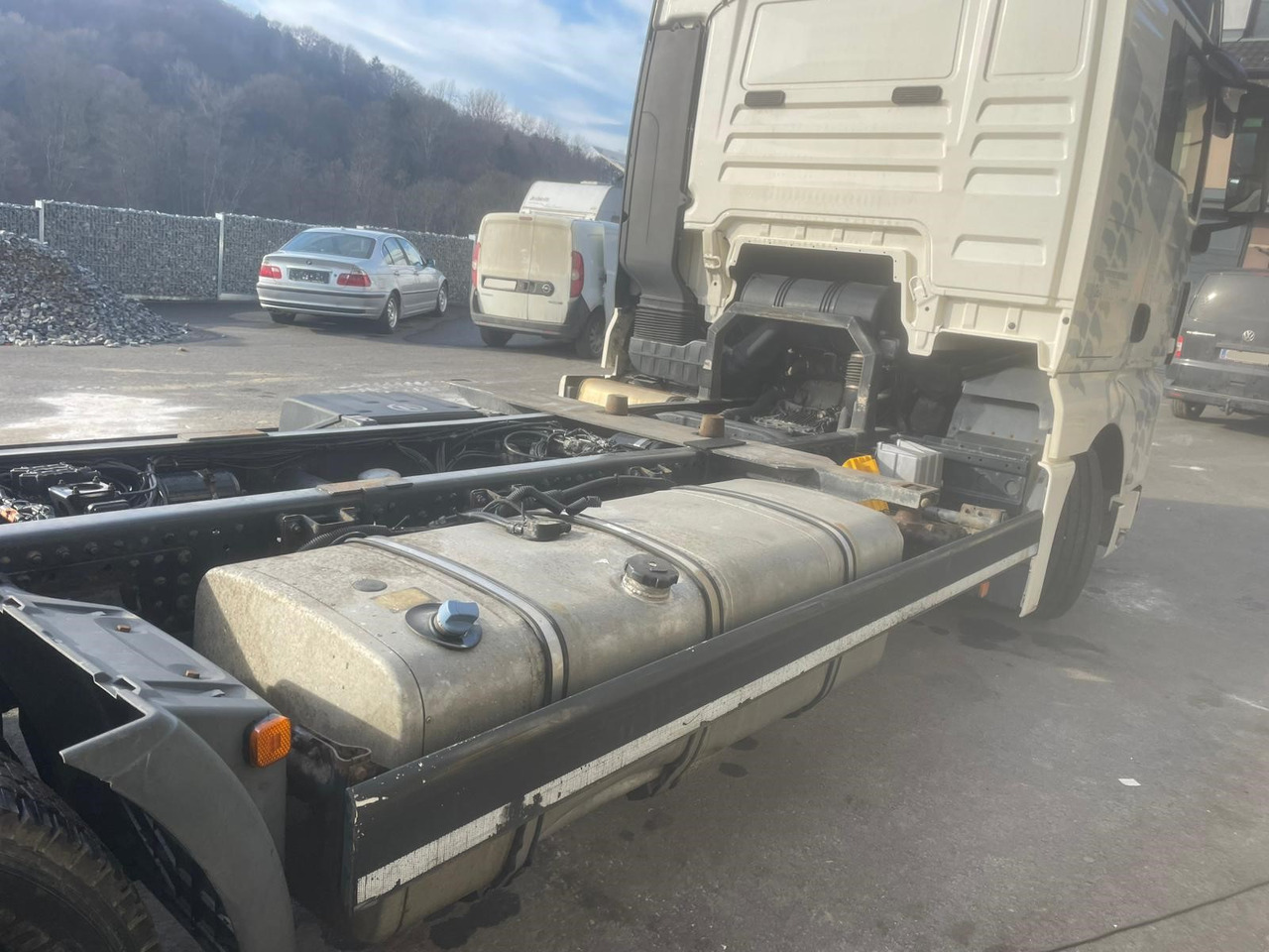 MAN TGX 24.480 6x2 - Šasija kravas automašīna: foto 3 MAN TGX 24.480 6x2 - Šasija kravas automašīna: foto 3