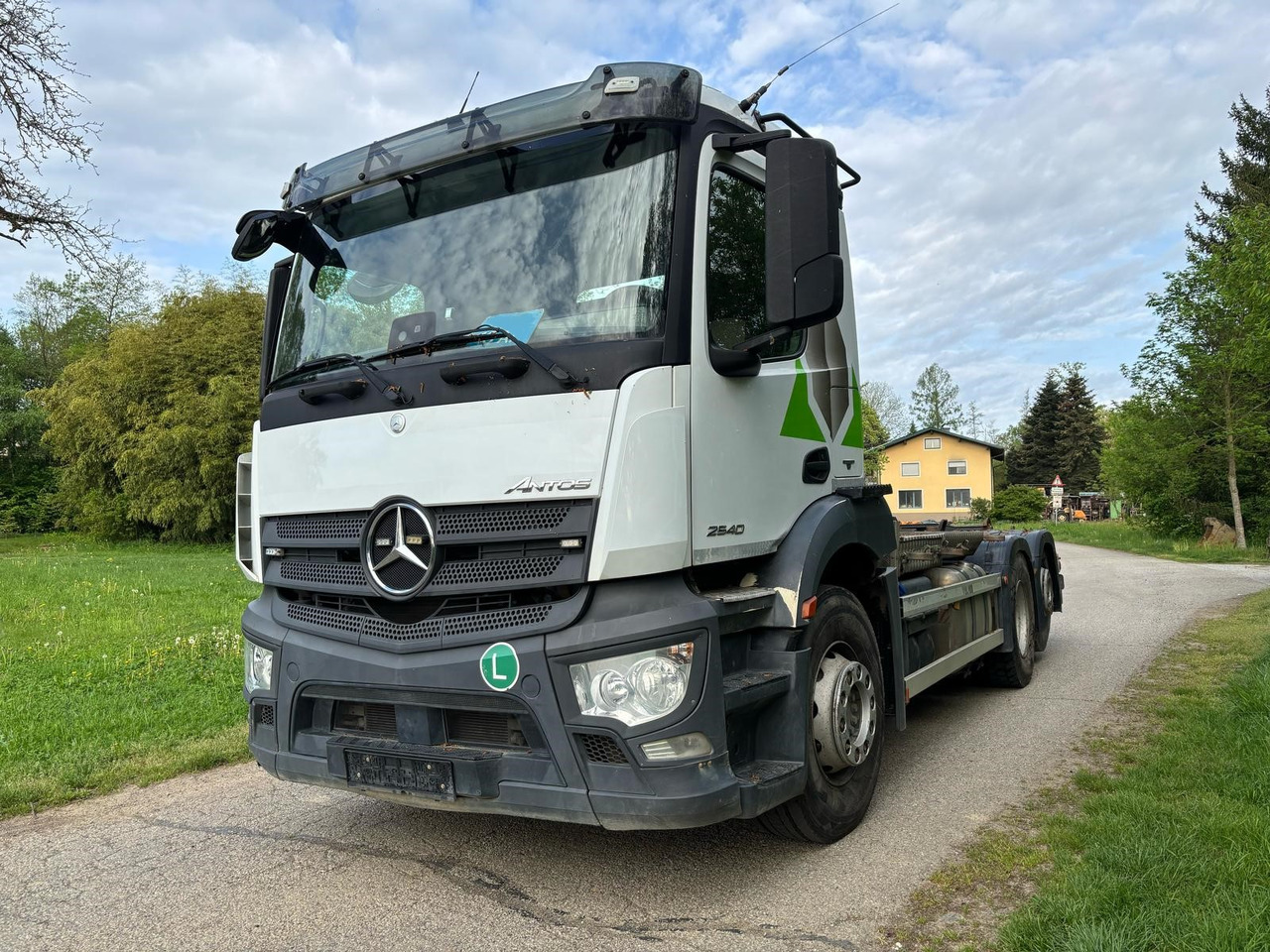 MERCEDES-BENZ Antos 2540 - Būvgružu konteineru vedējs: foto 4 MERCEDES-BENZ Antos 2540 - Būvgružu konteineru vedējs: foto 4