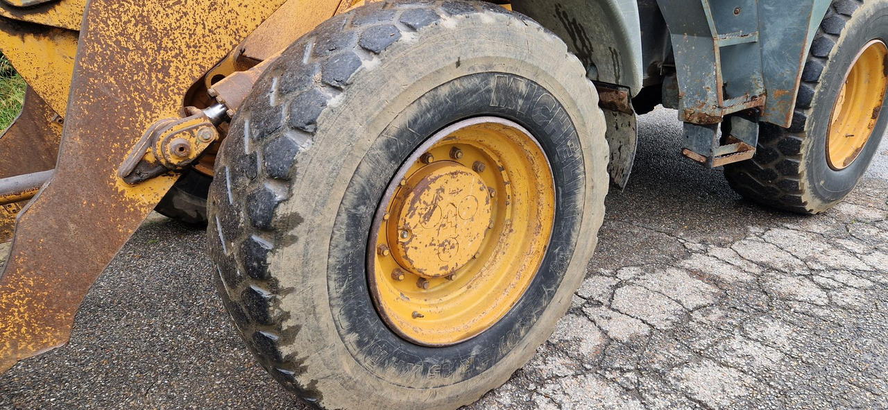 MICHELIN 17.5 R25 - Riepa - Riteņu iekrāvējs: foto 4 MICHELIN 17.5 R25 - Riepa - Riteņu iekrāvējs: foto 4