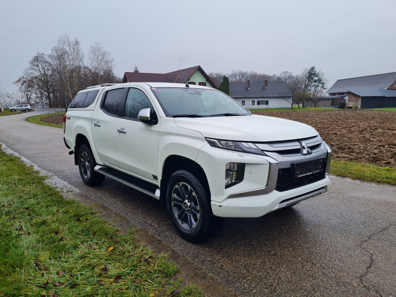 Mitsubishi L 200 - Pikaps: foto 3 Mitsubishi L 200 - Pikaps: foto 3
