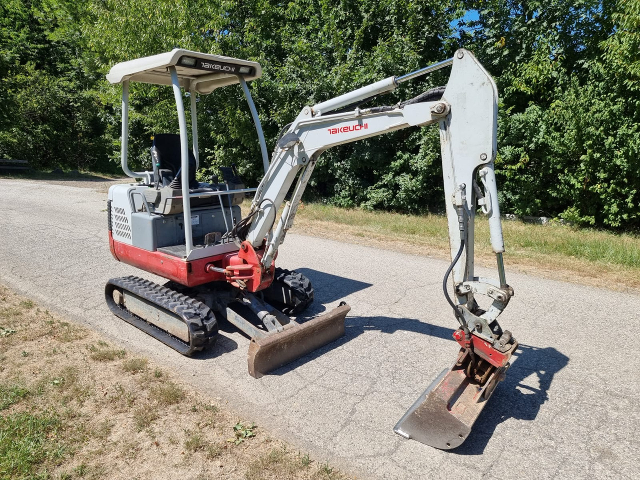 TAKEUCHI TB 016 - Mini-ekskavators: foto 4 TAKEUCHI TB 016 - Mini-ekskavators: foto 4