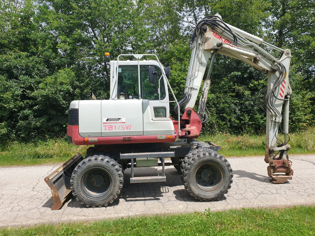 TAKEUCHI TB 175W - Riteņu ekskavators: foto 2 TAKEUCHI TB 175W - Riteņu ekskavators: foto 2