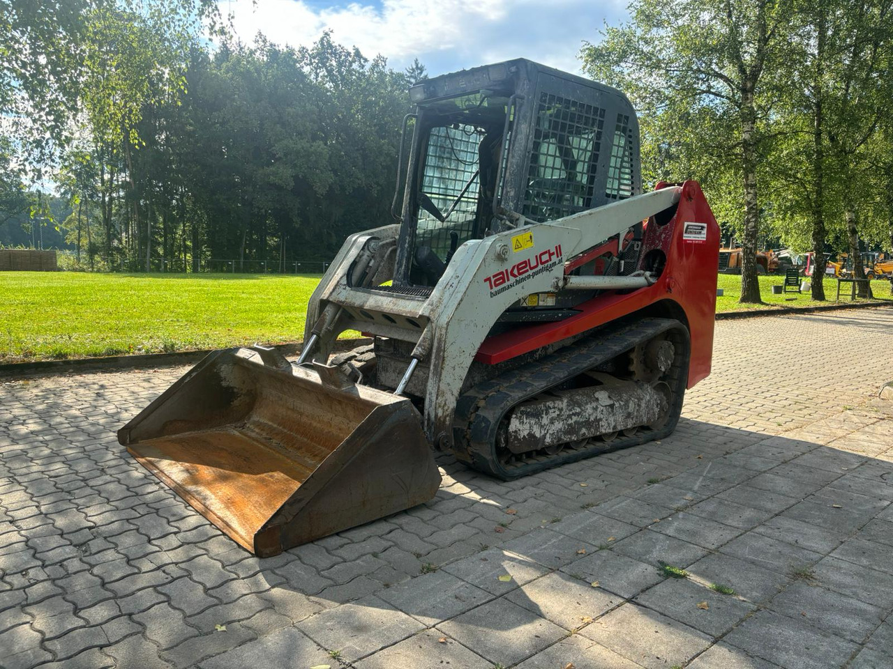 TAKEUCHI TL 230 - Kompaktiekrāvējs: foto 3 TAKEUCHI TL 230 - Kompaktiekrāvējs: foto 3