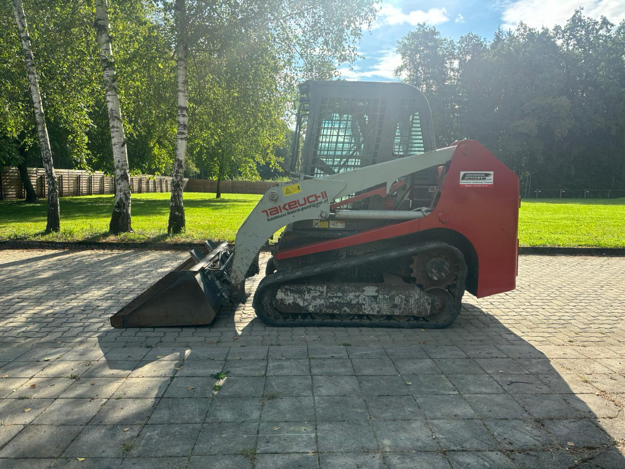 TAKEUCHI TL 230 - Kompaktiekrāvējs: foto 2 TAKEUCHI TL 230 - Kompaktiekrāvējs: foto 2