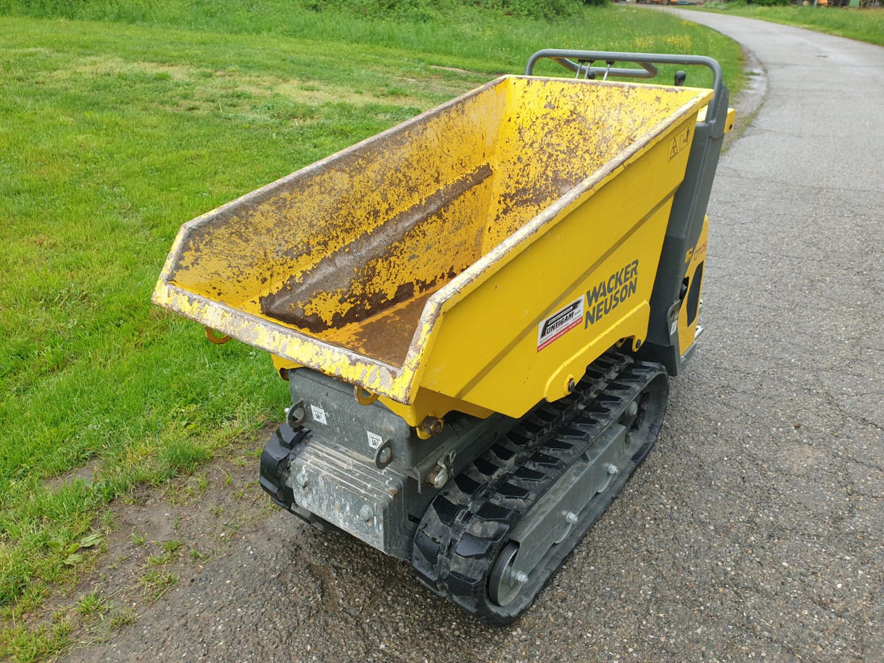 WACKER Neuson DT 05 - Kāpurķēžu pašizgāzējs: foto 4 WACKER Neuson DT 05 - Kāpurķēžu pašizgāzējs: foto 4