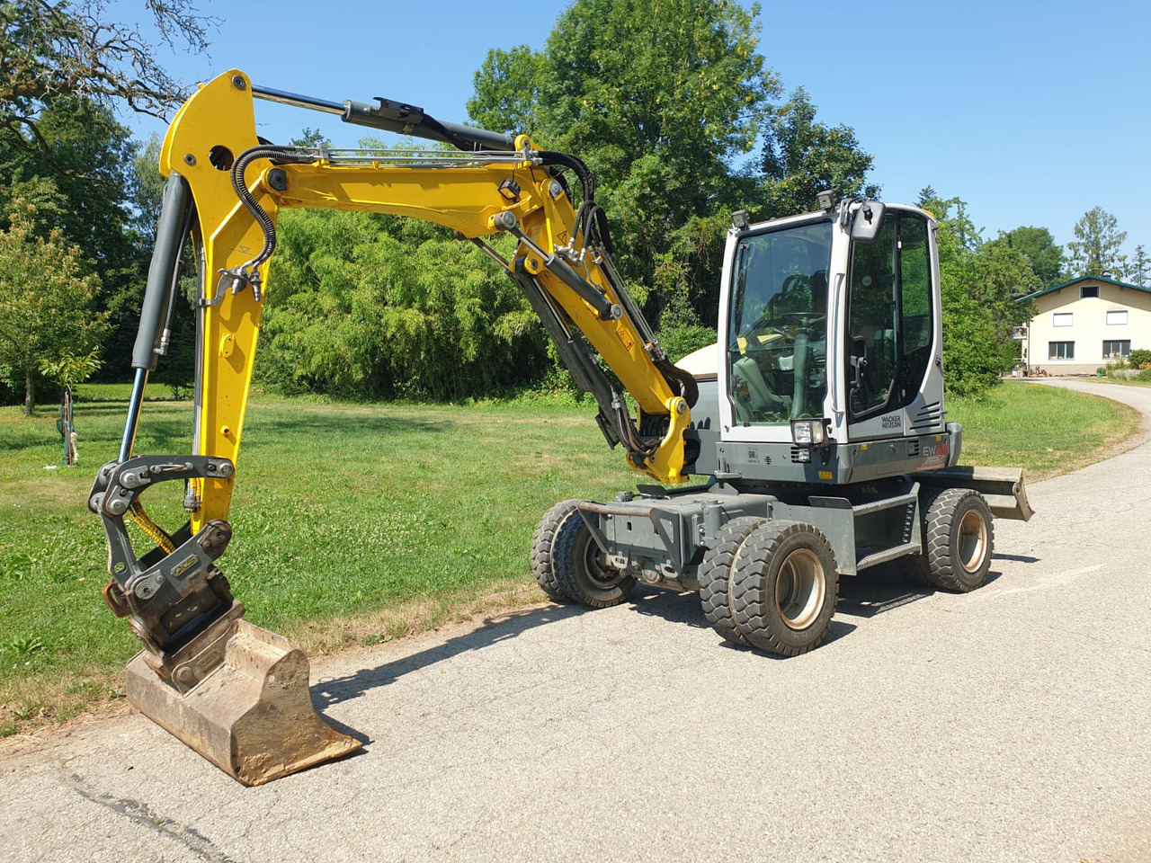 WACKER Neuson EW 65 - Riteņu ekskavators: foto 3 WACKER Neuson EW 65 - Riteņu ekskavators: foto 3