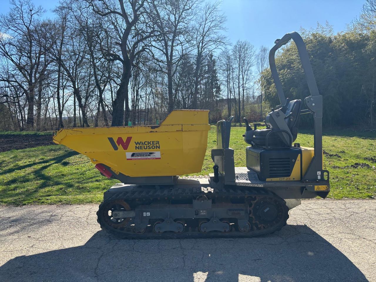 Wacker Neuson DT 23 - Kāpurķēžu pašizgāzējs: foto 1 Wacker Neuson DT 23 - Kāpurķēžu pašizgāzējs: foto 1