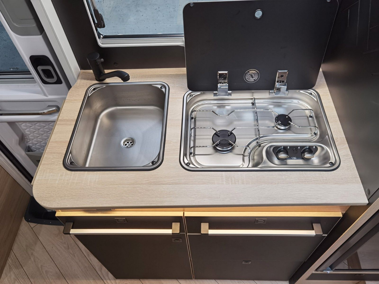 Daļēji integrētais kemperis Chausson 627 TITANIUM / - 2026 - / EINZELBETTEN & HUBBETT: foto 18