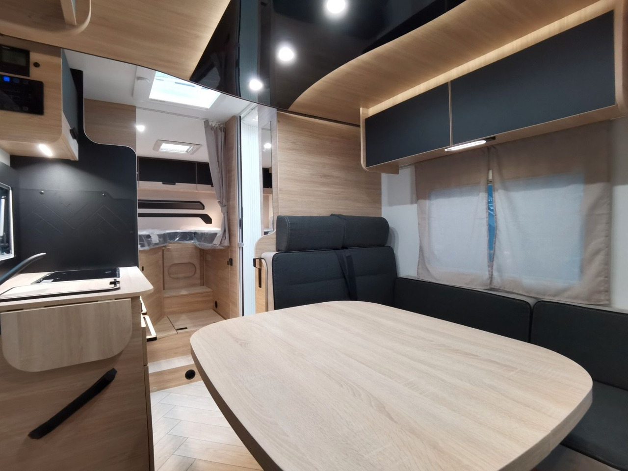 Daļēji integrētais kemperis Chausson 627 TITANIUM / - 2026 - / EINZELBETTEN & HUBBETT: foto 16