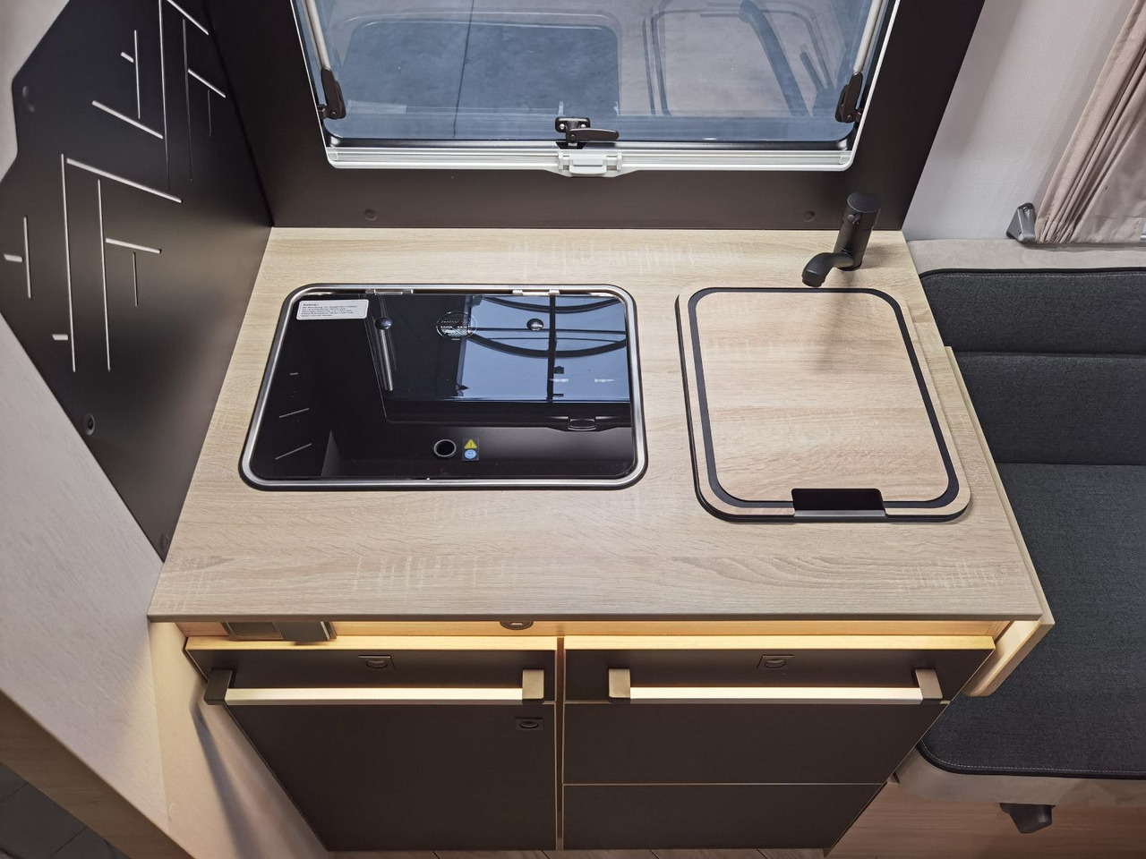 Daļēji integrētais kemperis Chausson 797 TITANIUM / -2026- / 165PS-8G. / EINZELBETTEN: foto 13