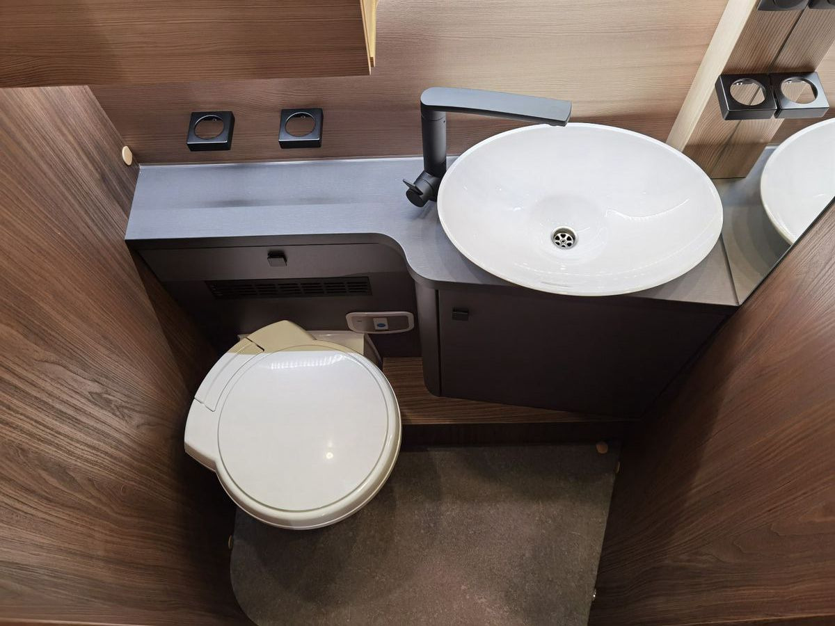 Eura Mobil INTEGRA LINE 720 EB /-2026- /8G-180PS/PLUS-PAKET līzingu Eura Mobil INTEGRA LINE 720 EB /-2026- /8G-180PS/PLUS-PAKET: foto 23