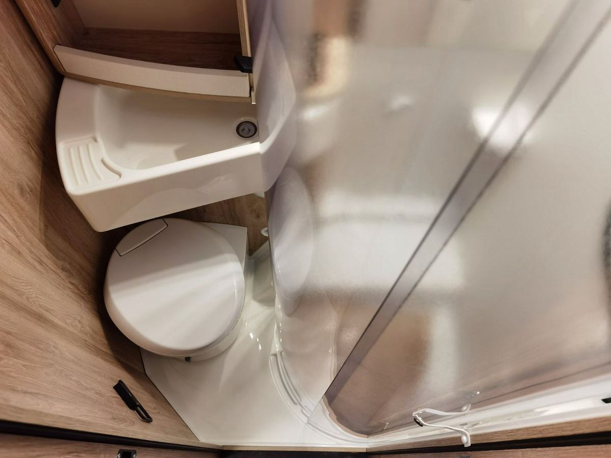 Daļēji integrētais kemperis Eura Mobil PROFILA T 695 EB / MODELL 2026 / EINZELBETTEN: foto 24 Daļēji integrētais kemperis Eura Mobil PROFILA T 695 EB / MODELL 2026 / EINZELBETTEN: foto 24