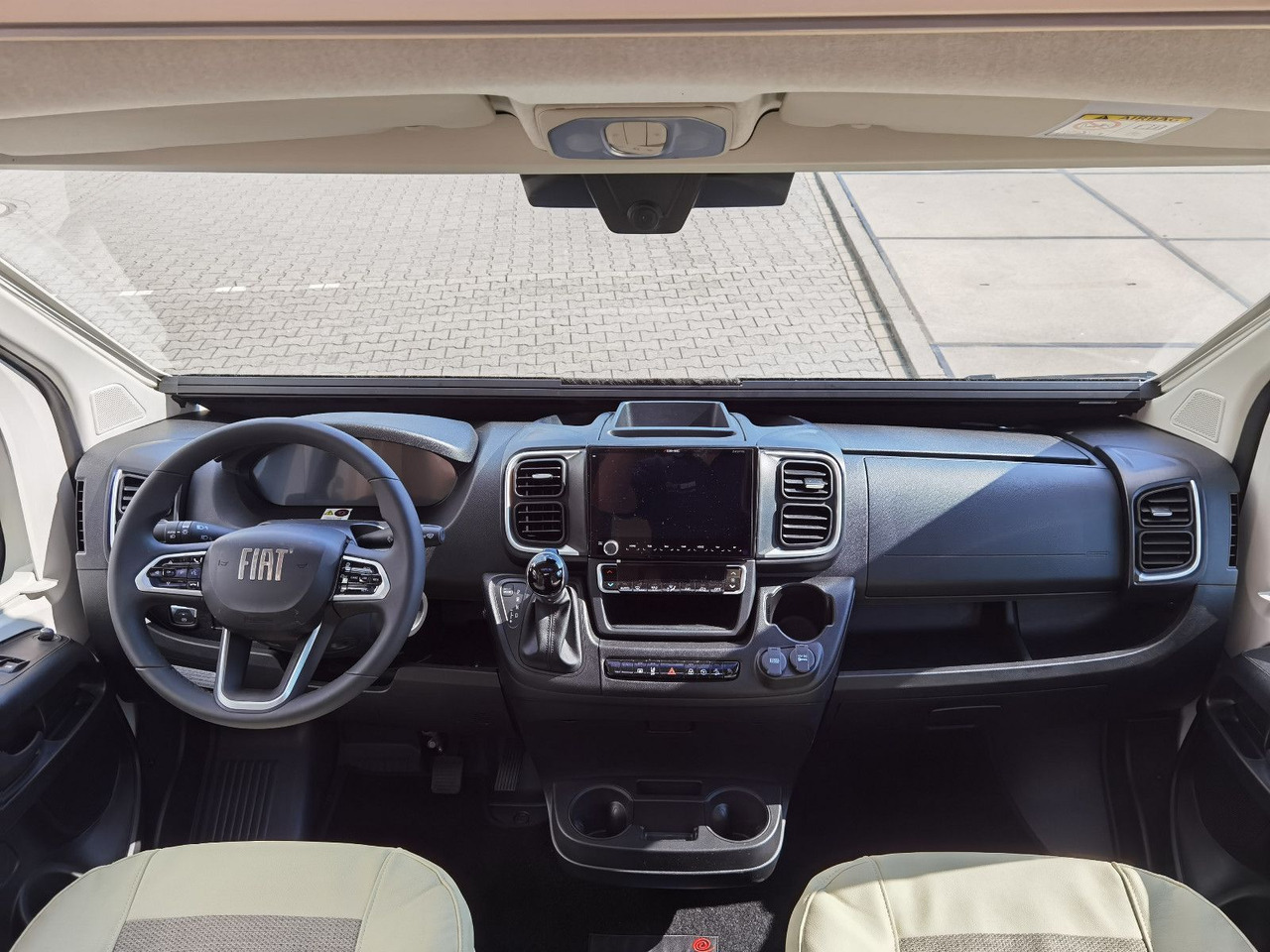 Daļēji integrētais kemperis Eura Mobil PROFILA T 720 EB /MOD. 2026/ 180PS-8G.AUTOMATIK: foto 12 Daļēji integrētais kemperis Eura Mobil PROFILA T 720 EB /MOD. 2026/ 180PS-8G.AUTOMATIK: foto 12