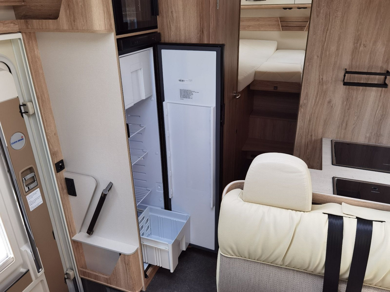 Daļēji integrētais kemperis Eura Mobil PROFILA T 720 EB /MOD. 2026/ 180PS-8G.AUTOMATIK: foto 19 Daļēji integrētais kemperis Eura Mobil PROFILA T 720 EB /MOD. 2026/ 180PS-8G.AUTOMATIK: foto 19