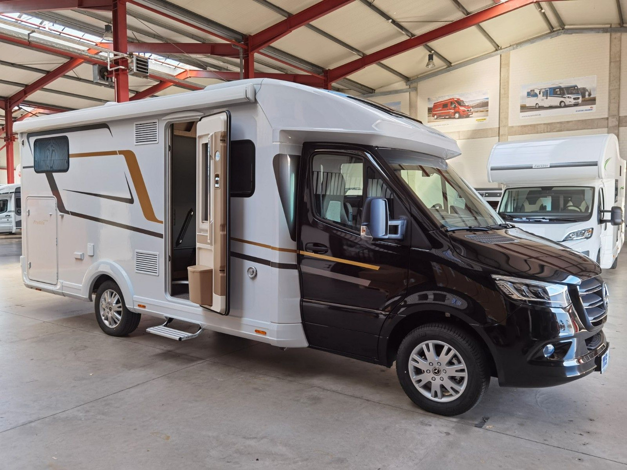 Daļēji integrētais kemperis Eura Mobil PROFILA T 726 EF / -2025-/RAUMBAD & EINZELBETTEN: foto 10