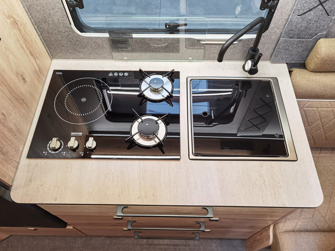 Eura Mobil XTURA 686 EF / - 2025 - / 4x4 - FERNREISEMOBIL līzingu Eura Mobil XTURA 686 EF / - 2025 - / 4x4 - FERNREISEMOBIL: foto 22