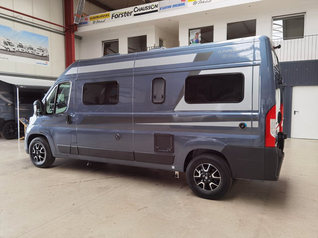 Karmann DEXTER 580 /-MODELL 2026-/ PANORAMA DACHFENSTER - Auto kemperis: foto 5 Karmann DEXTER 580 /-MODELL 2026-/ PANORAMA DACHFENSTER - Auto kemperis: foto 5