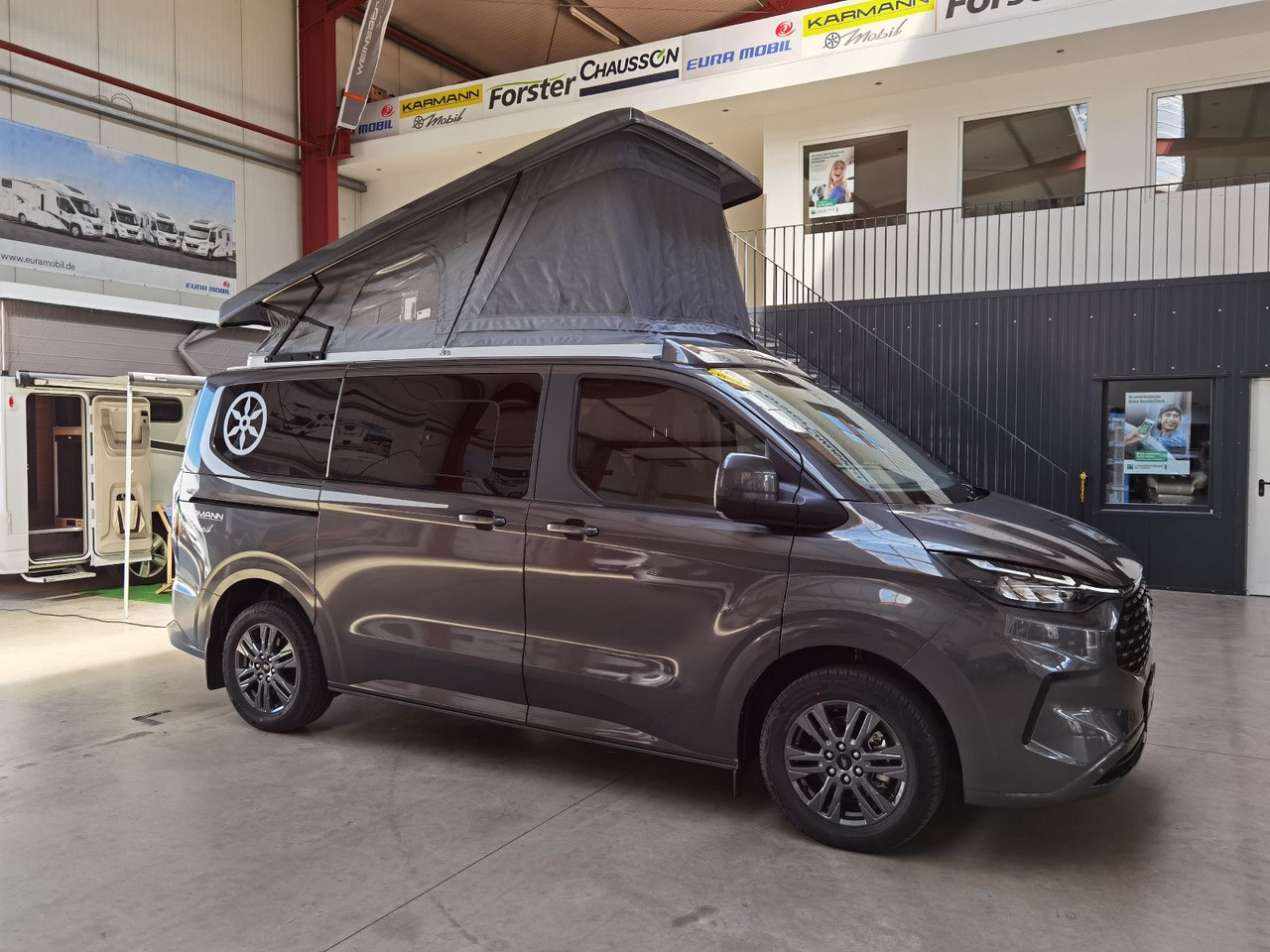 Karmann DUNCAN 505 -500 / 170PS - DSG / 7xSITZPLÄTZE - Auto kemperis: foto 4 Karmann DUNCAN 505 -500 / 170PS - DSG / 7xSITZPLÄTZE - Auto kemperis: foto 4