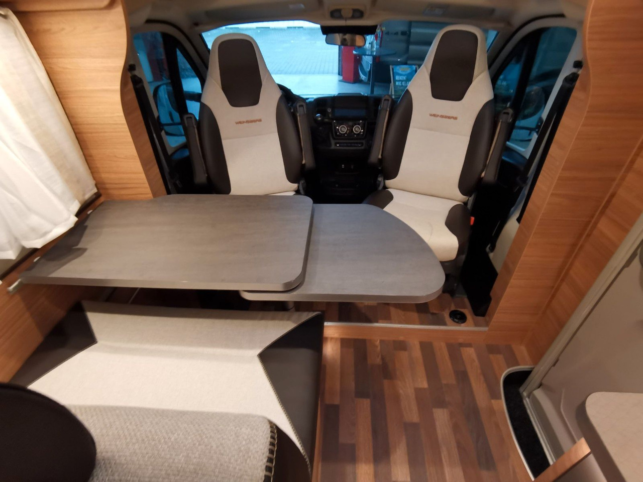 Daļēji integrētais kemperis Weinsberg CARACOMPACT 600 MEG EDITION-PEPPER/ EINZELBETTEN: foto 13