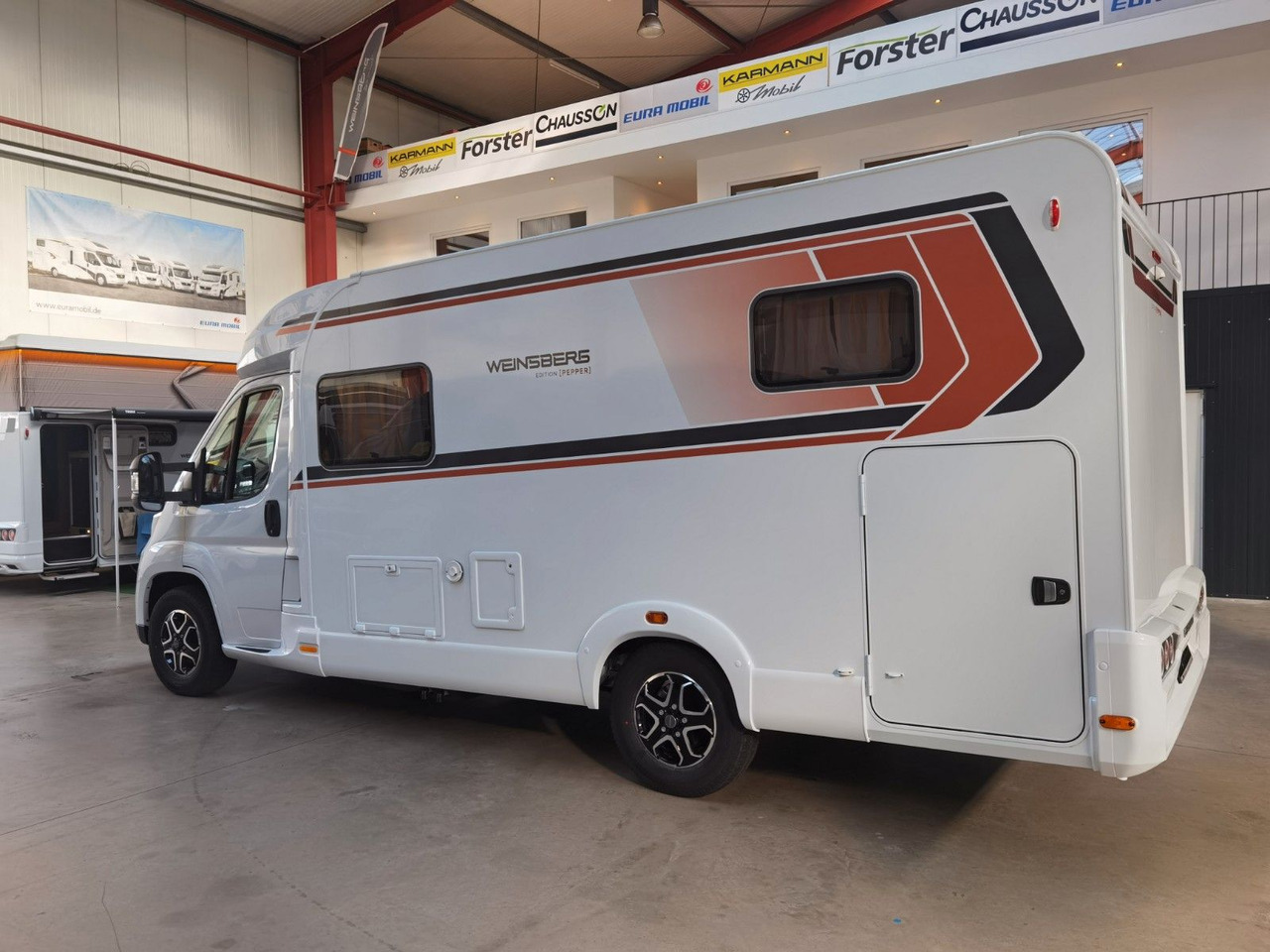 Weinsberg CARACOMPACT 600 MEG PEPPER / 180PS- 8G-AUTOMATIK - Daļēji integrētais kemperis: foto 5 Weinsberg CARACOMPACT 600 MEG PEPPER / 180PS- 8G-AUTOMATIK - Daļēji integrētais kemperis: foto 5