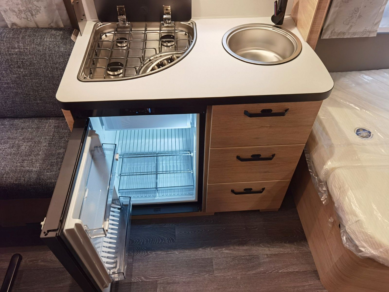 Dzīvojamais treileris Weinsberg CARAONE 450 FU / -2026- / ADVANCED & SMART PAKET: foto 15