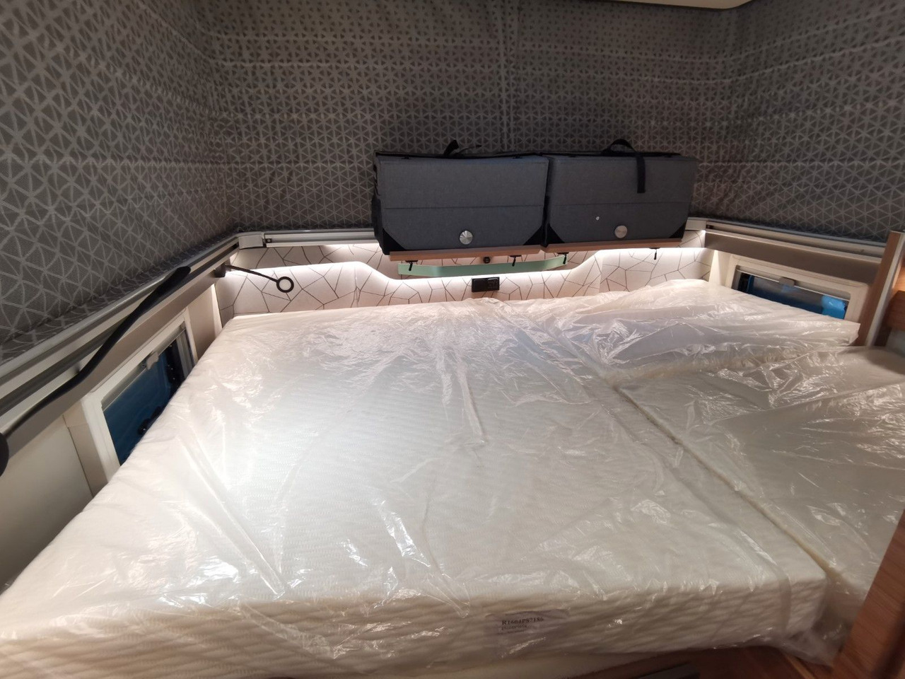 Daļēji integrētais kemperis Weinsberg X-CURSION CUV 500 MQ PEPPER ED./-2024-/150PS-DSG: foto 20