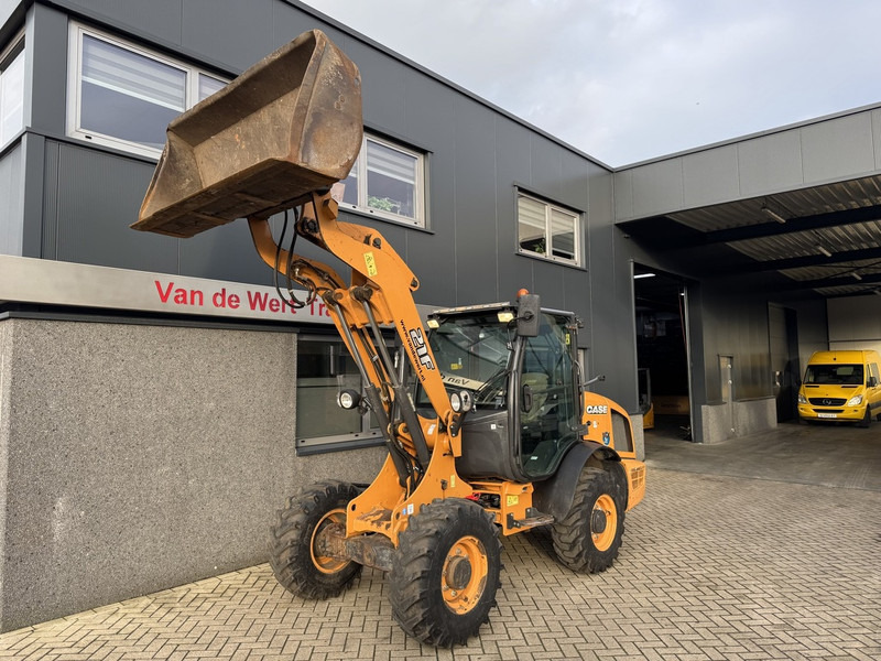 Case 21F Shovel / Radlader / Wheel Loader 2016 Bucket & Forks 3970Hours - Riteņu iekrāvējs: foto 3 Case 21F Shovel / Radlader / Wheel Loader 2016 Bucket & Forks 3970Hours - Riteņu iekrāvējs: foto 3