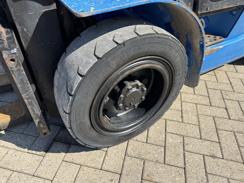 Dīzeļiekrāvējs Caterpillar DP35K: foto 10