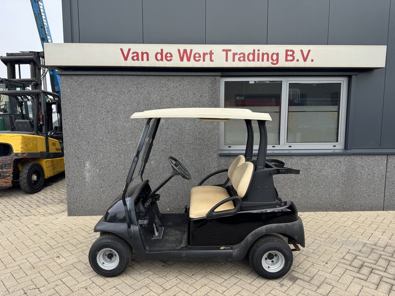Clubcar Golfcar CLUBCAR PRESEDENT zwart 2 zits Benzine golfkar cart - Golfa mašīna: foto 1 Clubcar Golfcar CLUBCAR PRESEDENT zwart 2 zits Benzine golfkar cart - Golfa mašīna: foto 1