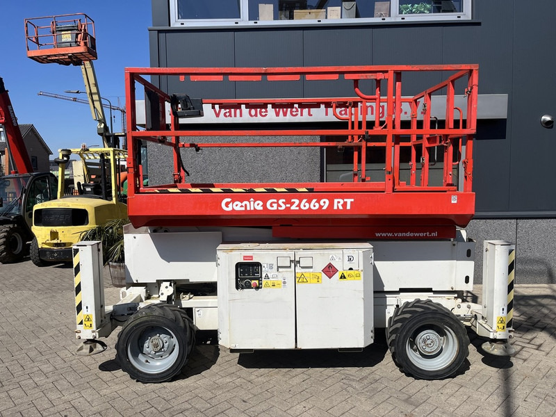 Genie GS 2669 RT Hoogwerker / Arbeitsbuhne - Šķērveida pacēlājs: foto 1 Genie GS 2669 RT Hoogwerker / Arbeitsbuhne - Šķērveida pacēlājs: foto 1