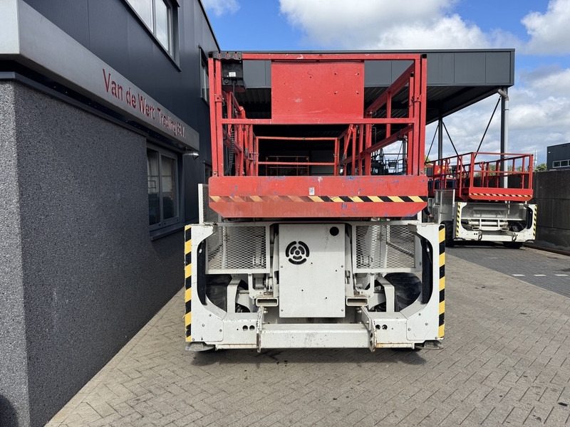 Genie Genie GS 3390 RT Schaarhoogwerker / Scissor Lift / Arbeitsbuhne 12mtr werkhoogte 4x4 Deutz DIESEL 2014 - Šķērveida pacēlājs: foto 2 Genie Genie GS 3390 RT Schaarhoogwerker / Scissor Lift / Arbeitsbuhne 12mtr werkhoogte 4x4 Deutz DIESEL 2014 - Šķērveida pacēlājs: foto 2