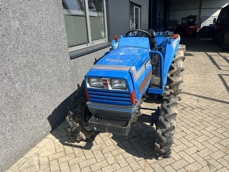 Iseki TA 275 F - Mini traktors: foto 2 Iseki TA 275 F - Mini traktors: foto 2
