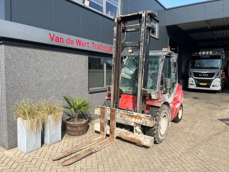 Manitou MSI50T MSI 50T duplo450 SIDESHIFT LUCHTBANDEN 2015 - Dīzeļiekrāvējs: foto 4 Manitou MSI50T MSI 50T duplo450 SIDESHIFT LUCHTBANDEN 2015 - Dīzeļiekrāvējs: foto 4