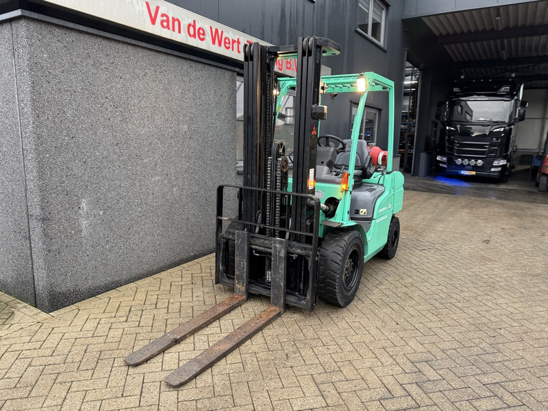 Mitsubishi FG35N Triplo 475 Freelift / Sideshift LPG 2010 - Gāzes iekrāvējs: foto 3 Mitsubishi FG35N Triplo 475 Freelift / Sideshift LPG 2010 - Gāzes iekrāvējs: foto 3