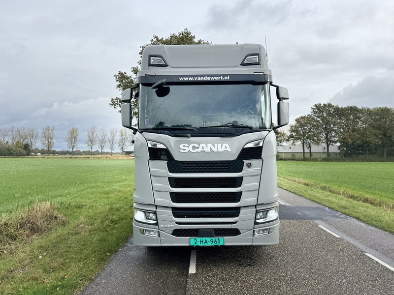 Scania S450 NGS 6X2 Machine Transporter / Oprij Vrachtwagen Euro 6 Automaat - Full Air - 2019 - APK 11-26 - Autovedējs: foto 3 Scania S450 NGS 6X2 Machine Transporter / Oprij Vrachtwagen Euro 6 Automaat - Full Air - 2019 - APK 11-26 - Autovedējs: foto 3