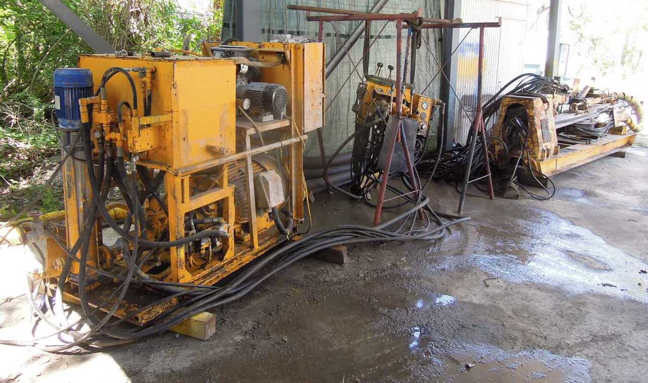AtlasCopco BUT 6 EH drill boom - Tuneļu urbšanas mašīna: foto 3 AtlasCopco BUT 6 EH drill boom - Tuneļu urbšanas mašīna: foto 3