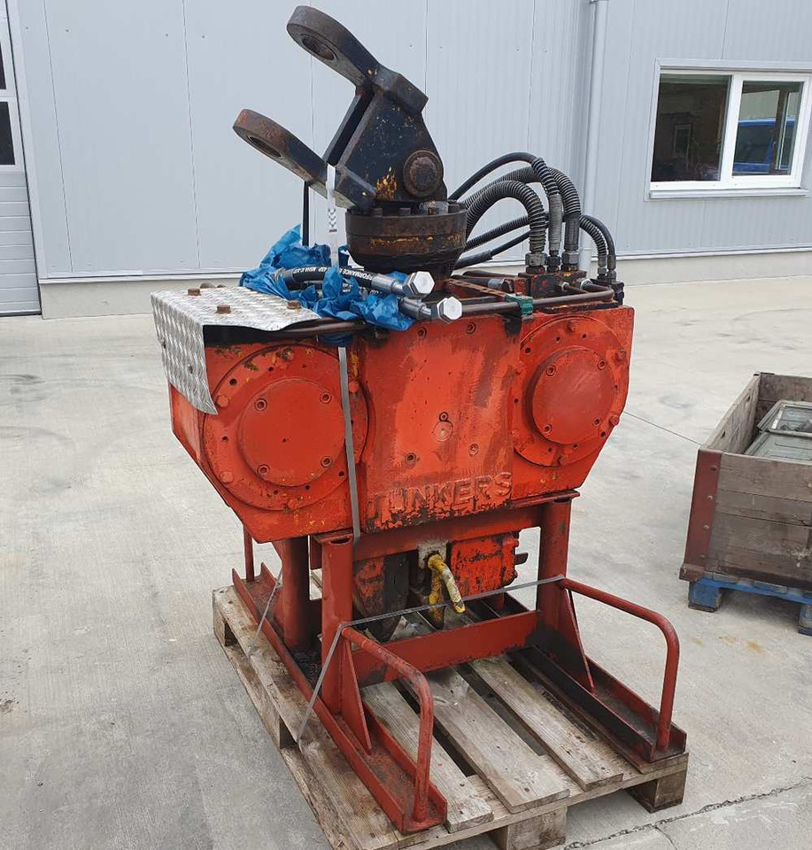 Delmag Tünkers HVB 33/30 vibro hammer - Pāļu dzinējs: foto 2 Delmag Tünkers HVB 33/30 vibro hammer - Pāļu dzinējs: foto 2