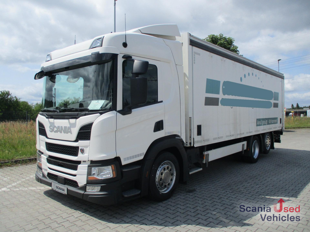 SCANIA P 320 B6x2*4LB - Kravas automašīna dzērienu pārvadāšanai: foto 1 SCANIA P 320 B6x2*4LB - Kravas automašīna dzērienu pārvadāšanai: foto 1